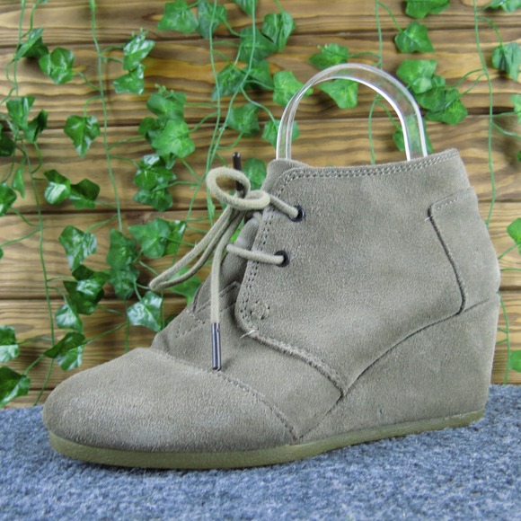 TOMS Women's 6.5 Gray Desert Wedge Ankle Booties Suede Lace Up Casual Shoes - Picture 1 of 8